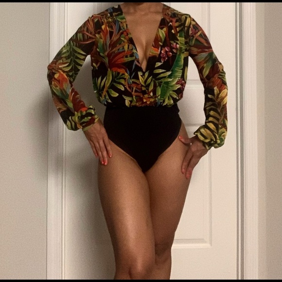 SALE! THE CLAUDIA BODYSUIT - Picture 3 of 7